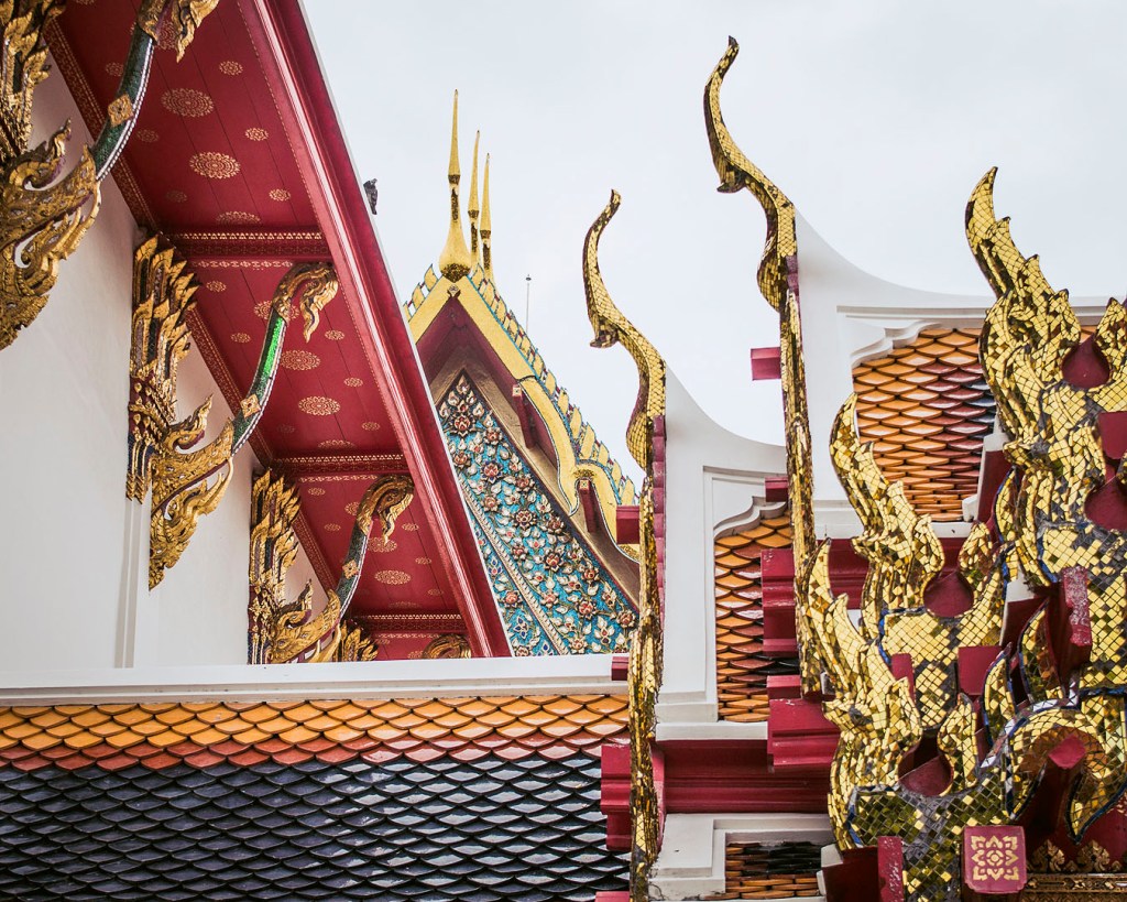Colourful roofs at Wat Pho