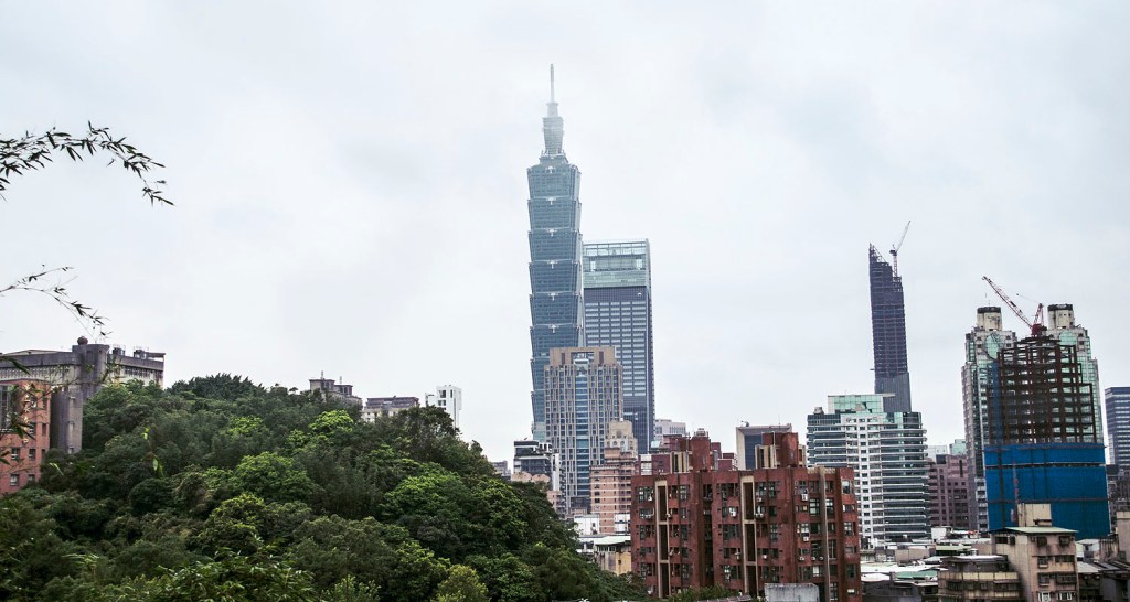 The Taipei skyline, with Taipei 101 in its centre, viewed from the first rest stop on the Tiger Mountain trail.