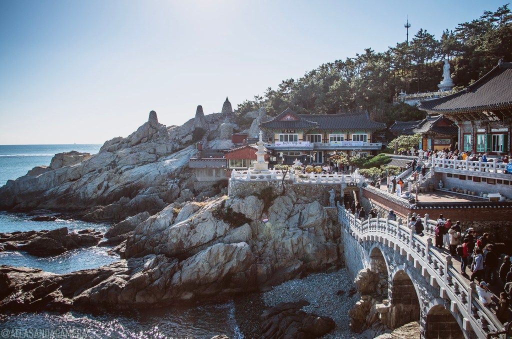 Haedong Yonggungsa Temple near Busan, South Korea – is it really that&nbsp;touristy?